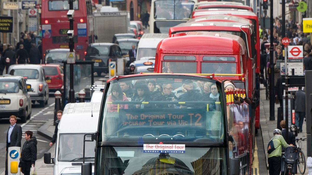 Londýn si chce znovu došlápnout na řidiče. Nově mají platit za ujetou míli